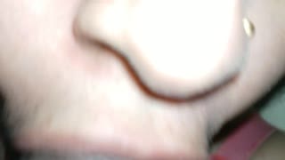 Sulu pembe amlı ev hanımı yatakta köpek stili krema alıyor 💦🍑