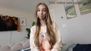 感恩节晚餐前布里齐亲密互动热辣结合