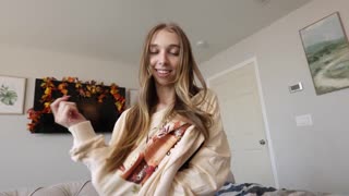 Breezy Bri intime lesz pulykanap előtt kötődős vacsoraidő