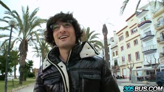 Malaking suso ni Aletta Ocean nilamas at kinantot sa bus 305 pampubliko