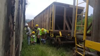 Trabajadores follan a colega pasivo en almuerzo y le dan postre lácteo cremoso Parte I
