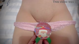 特写剃毛处女穴首次暴露当圣诞礼物湿舔猛干