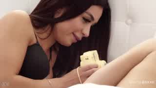 martina enjoys morning sex and cum on ass
