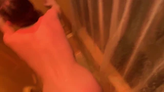 ਮੈਂ ਉਸਦਾ ਯੋਨੀ ਸ਼ਾਵਰ ਵਿੱਚ ਚੌੜਾ ਕਰ ਦਿੱਤਾ ਹੈ