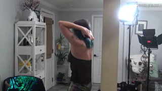 MILF'S WET PUSSY LICKS INTENSE IN LINGERIE AMATEUR CLIP!