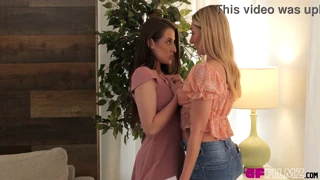 Seduções Lésbicas 79 Cena 1: Aubree Valentine e Whitney OC