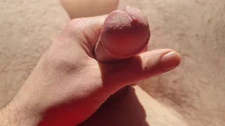 Edging kote uncut dari soft ke hard, main precum cahaya natural