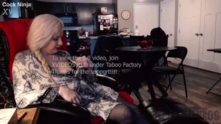 Kinzy Jo terhes MILF-je nagy cicikkel csábít szopásra és creampie baszásra Cock Ninja-val?
