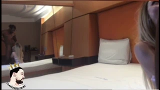 Latină călărind pasional cu pulă mare