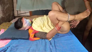 Bayi Desi India goyang pantat & kena ngentot di klip homemade