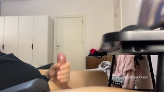 caught this mature babe watching porn and jerking off with me 😏