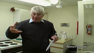 Sunt atât de nervoasă văzând adolescente britanice 18+ la audiții în culise