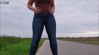 Lina Mila shines in golden shower highlights
