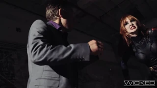 Rooie spuit in slordige double pijp trio met facefuck spitroast en reverse cowgirl