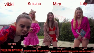 Grup futut cu 4 fete fierbinți pe stradă cu Misss Vikki
