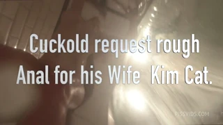 Cuck tigger om kones Kim rough analpuling på engelsk POV