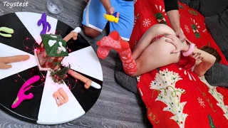 Hej, spróbujmy tego dzikiego SEKsperymentu z zabawkami XMas, drobna 18+ laska!