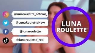 Nahuli ang Sneaky Babe na Hinahaplos ang Sarili
