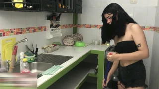Zvládneš tuhle Latinu jezdící tvrdě pro creampie?!