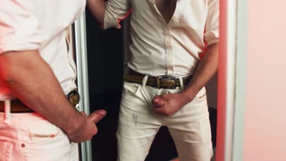 Vášnivý výběr orgasmů od mladé 18+ Noel Dero s hlasitým sténáním