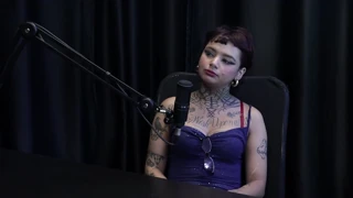 Annie Clementine najboljši podcast klipi z Bia Sexy 1. del prozorna rdeča