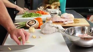 5 ainesosan ruoanlaittokilpailu 🍳😂