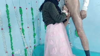Wow, Penganten Desi Amrozia Jan Ditumbuk Keras ing Wengi Kapisan! Penganten Lanang India Ndhominasi ing Desa!