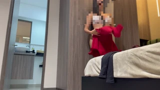 Jo, chytil jsem neznámou holku v posilovně na skryté kameře s tím velkým latinským zadkem!