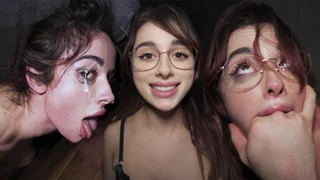 DADDY'S FLOOR LICKING SLUT - 彼女は目をまっすぐにクムを受け取った！