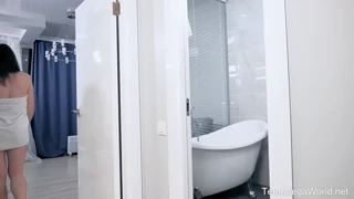 i'm milana taylor rubbin my pussy in steamy bath feels amazin