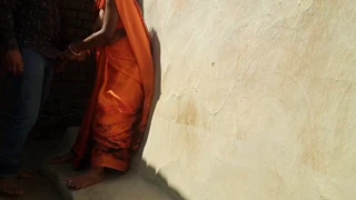 Curioso sobre uma garota de 18 anos com traseiro grande impressionante?