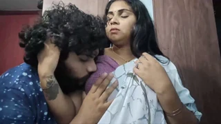 जब उसने कपड़े उतारे, मैंने इंटेंस ऐनल और पस्सी फकिंग में कंट्रोल खो दिया