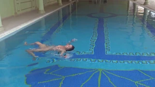 Wielka podskakująca dupa i obwisłe cycki!