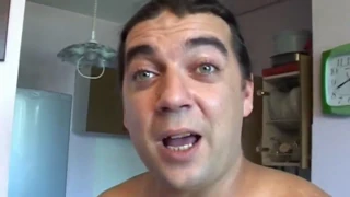 Ta vzburjena MILF je popolnoma navdušena nad igro s kurcem in igračami v pički