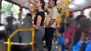Usafiri wa Umma - Video za Erotiki katika Mazingira ya Safari na Abiria Wengi