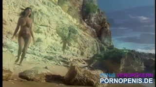 Tera Patrick surrenders to beach pounding under open skies