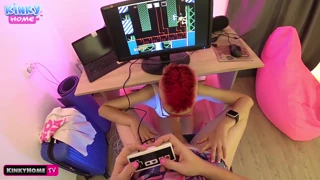 BLOWJOB PHONG CÁCH RETRO VỚI HÀNH ĐỘNG HÚT NES NÓNG!