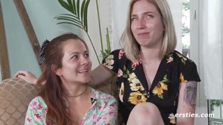 O bogi... Ersties amaterke lezbijke se prvič divje nagačita!!