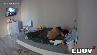 luuv: Emily ve Damon Gergin Ev Yapımı Dövmeli Çift Yatak Odasında Korumasız, Ne Olacak?