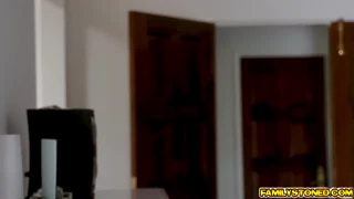 Kumpulan Gila Hisap Hentam Keras Beramai-ramai