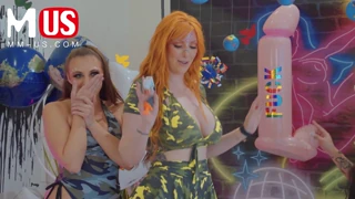 Jerkaoke - Lauren Phillips and Gia Derza Eat Each Other Out and Fuck in Orgy