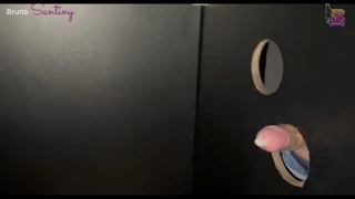 Altro giorno succhiando BBC da troia cornuta al glory hole