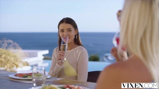 Sybil blows and rides married couple while staying abroad 😈