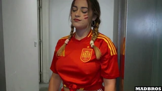 damn that big ass spanish babe takes anal dp rough in parking lot post soccer!
