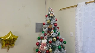 Man finds curvy woman masturbating on Christmas and they have sex