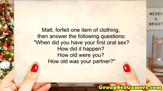 Real Amateur Gets Spitroasted In A Threeway