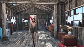 Wanita berambut perang terjun permainan Fallout 4 seksi di rumah