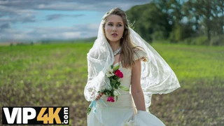 Bride4K Threesome With Sexy Bride With Natural Tits In Car