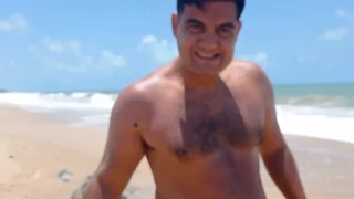 Alpha male films hugging & cumming on the beach