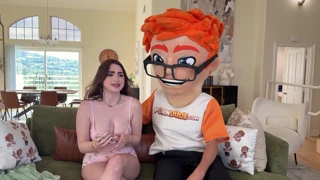 Lilibet Saunders worships a big dick on porndudecasting
